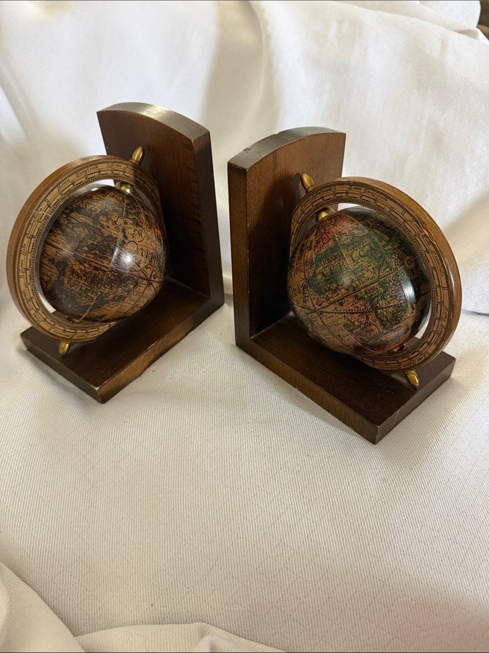 Vintage Mercurio D Oro Italian Globe Bookends Made in Italy Old World Map Wood
